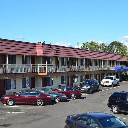 Travelodge By Wyndham Sea-Tac Airport North Tukwila Exterior photo