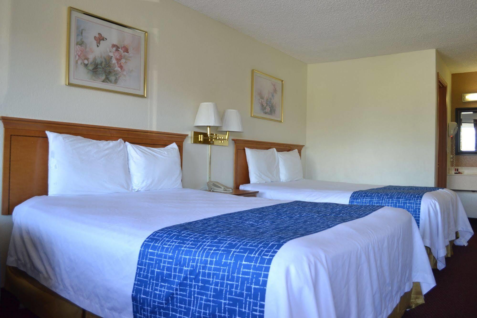 Travelodge By Wyndham Sea-Tac Airport North Tukwila Exterior photo