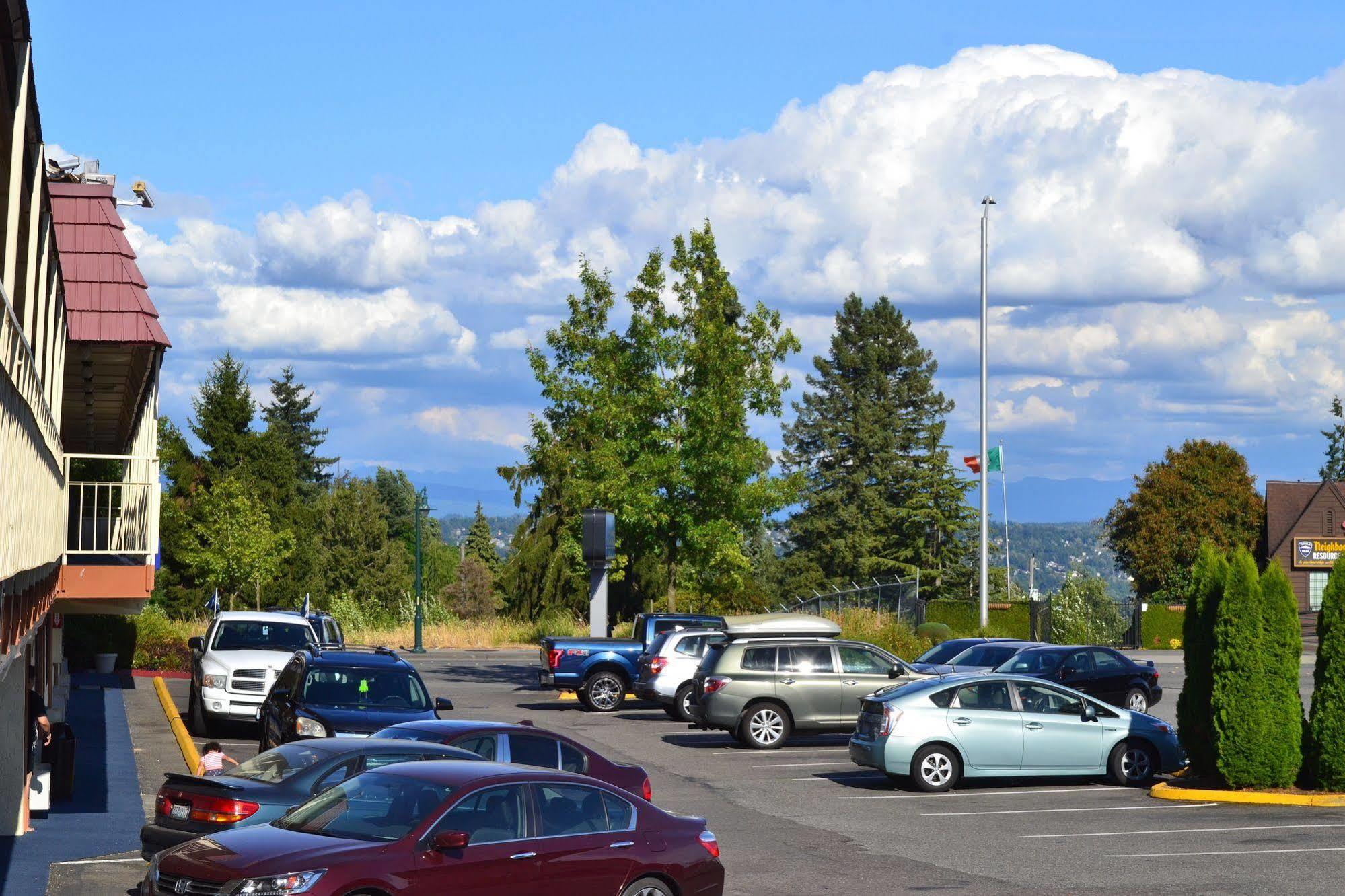 Travelodge By Wyndham Sea-Tac Airport North Tukwila Exterior photo