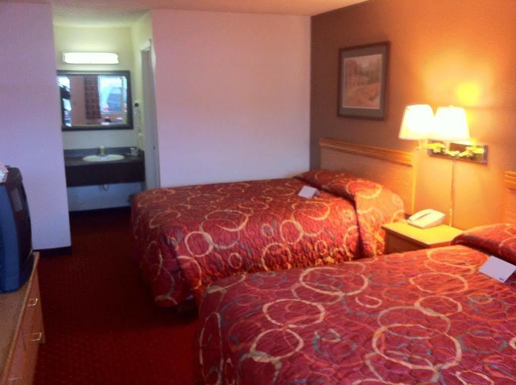 Travelodge By Wyndham Sea-Tac Airport North Tukwila Exterior photo