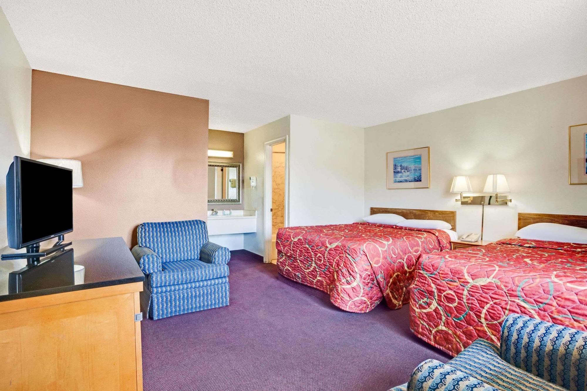 Travelodge By Wyndham Sea-Tac Airport North Tukwila Exterior photo