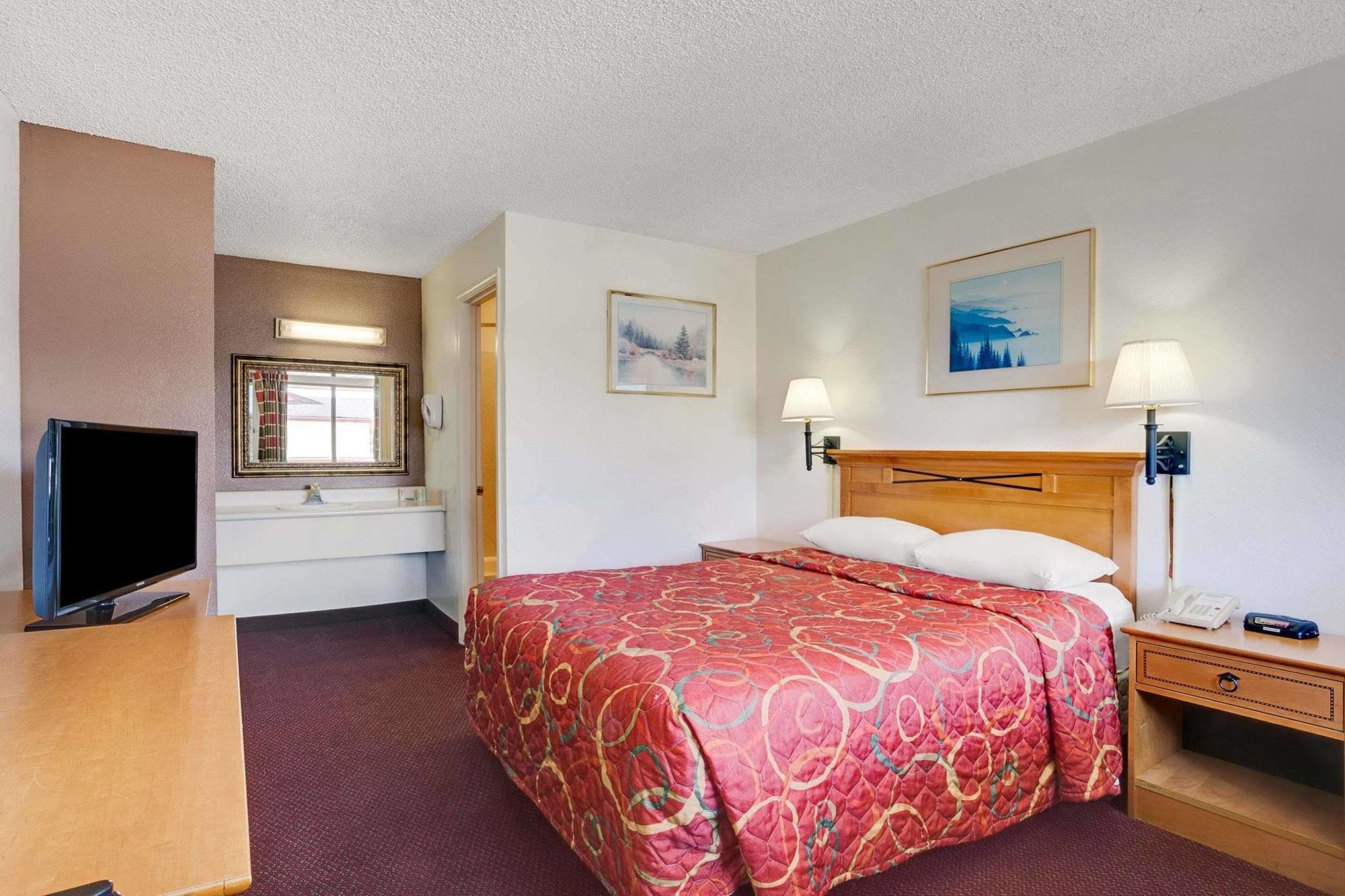 Travelodge By Wyndham Sea-Tac Airport North Tukwila Exterior photo